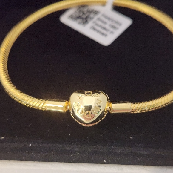 Pandora Moments 14k Golden Plated Snake Chain Charm Bracelet For Women's 7.5 in - Picture 7 of 7